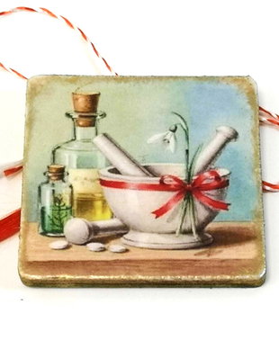 Martisoare personalizate pentru farmacista