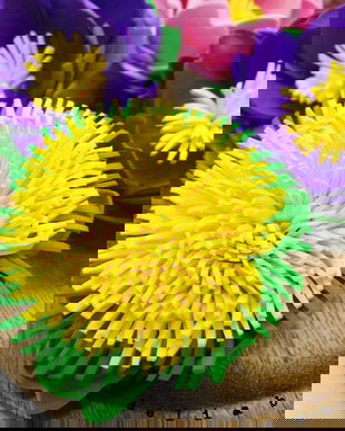 Brosa handmade "Păpădia Primăverii"- Martisor (cod1169)