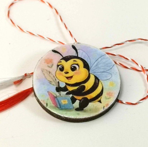 Martisor cu albinuta