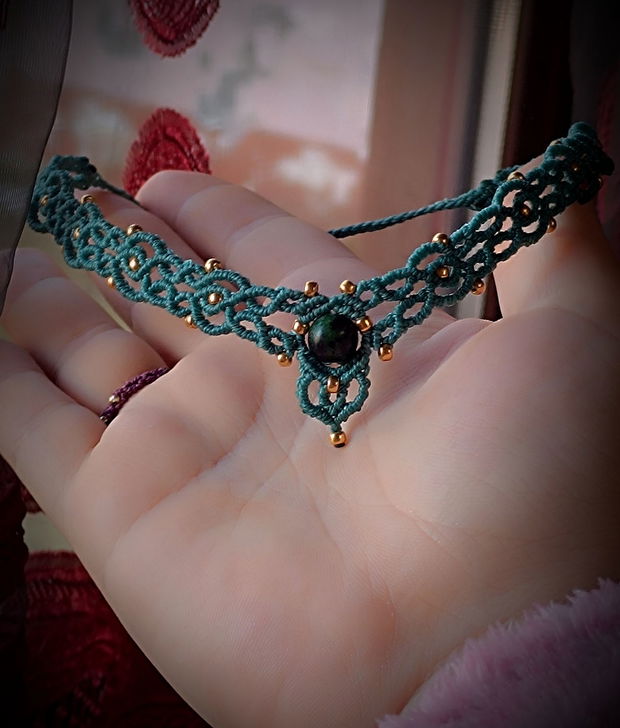 Colier choker micro macrame cristal Unakite