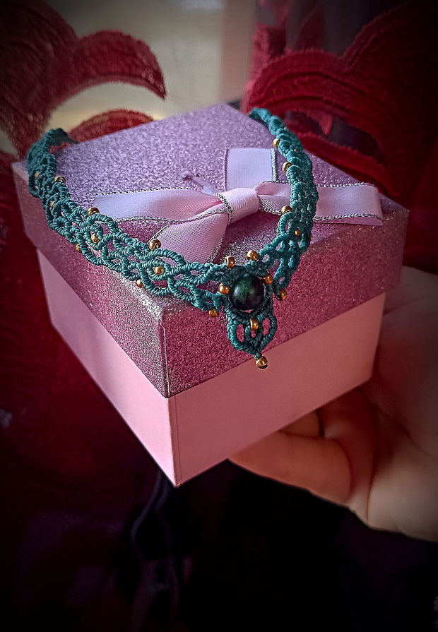 Colier choker micro macrame cristal Unakite