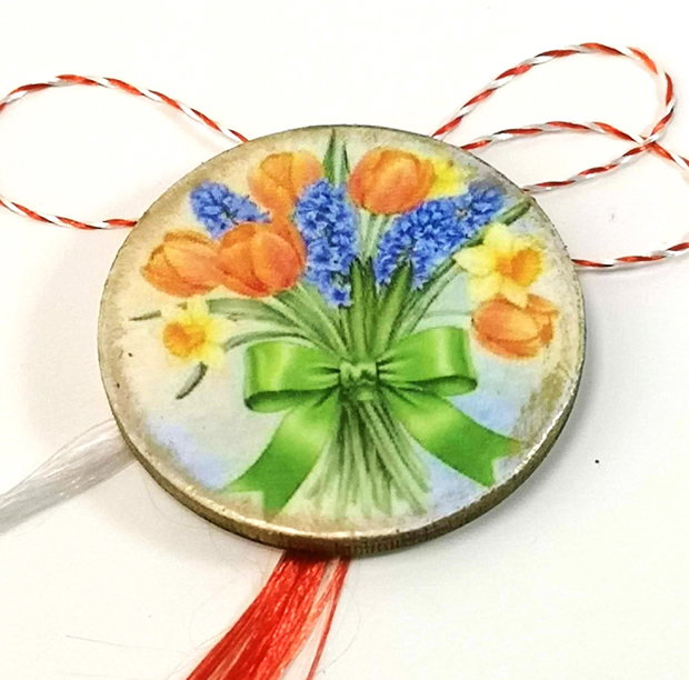 Martisor cu flori de primavara + lalele si narcise