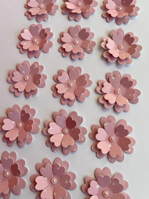 Floricele roz carton