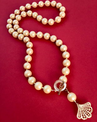Colier perle Swarovski auriu deschis