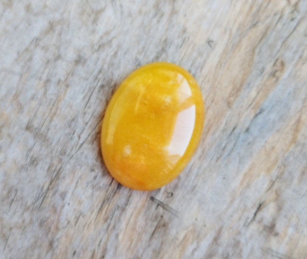 Cabochon jad galben. 40x30 mm