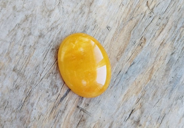 Cabochon jad galben. 40x30 mm