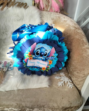 Piniata stich