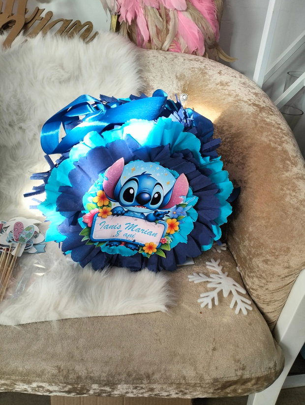 Piniata stich