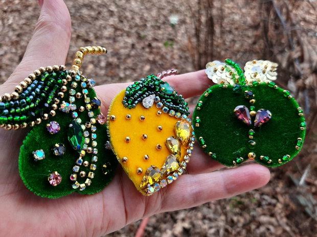 Brose mărțișor fructe