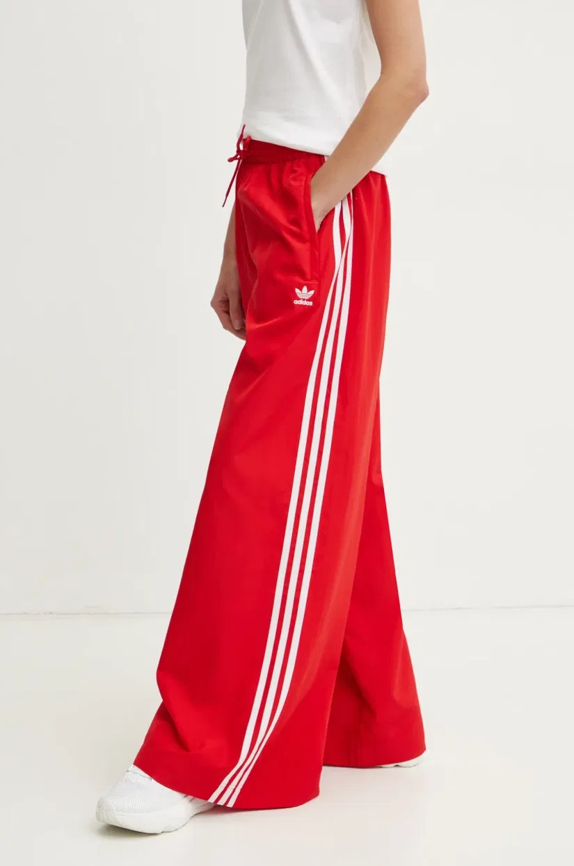 adidas Originals pantaloni de trening OVERSIZED TP culoarea roșu, cu imprimeu, JD3388