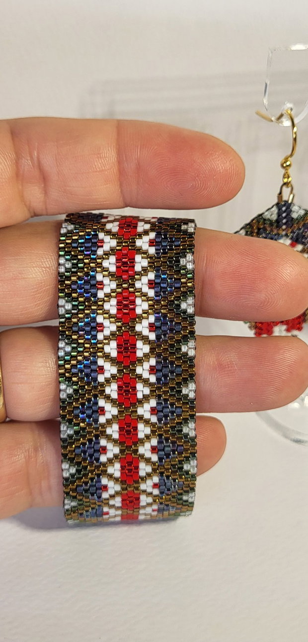 Brăţară şi cercei din mărgele de nisip