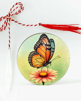 Mărţişor personalizat cu fluture