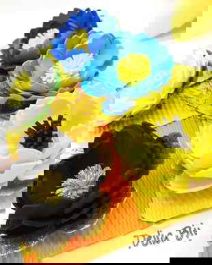 Brosa statement handmade unicat - Martisor - floare (cod1173)