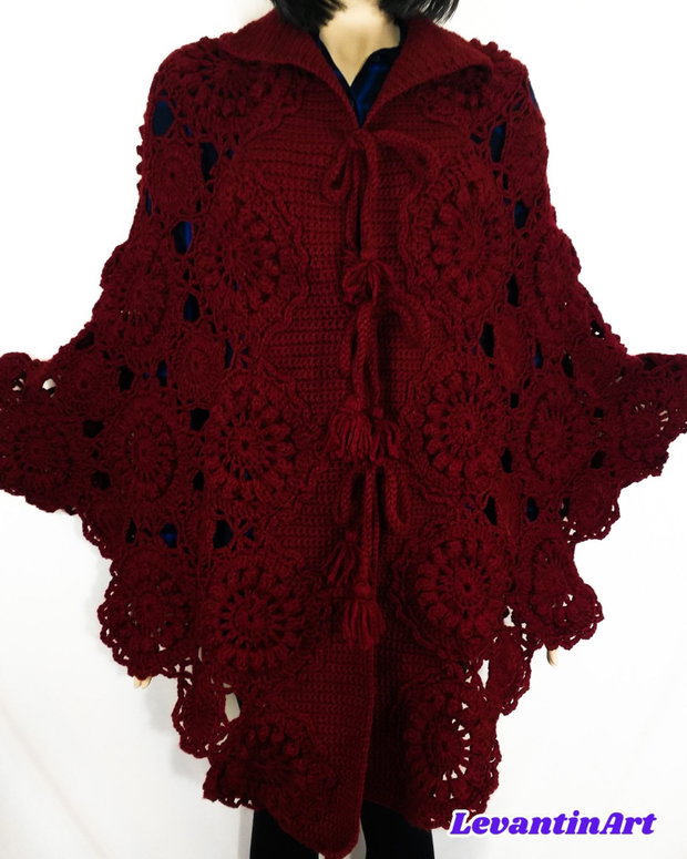 Pelerina bordo de dama, eleganta. Poncho crosetat descheiat. Cardigan triunghiular handmade