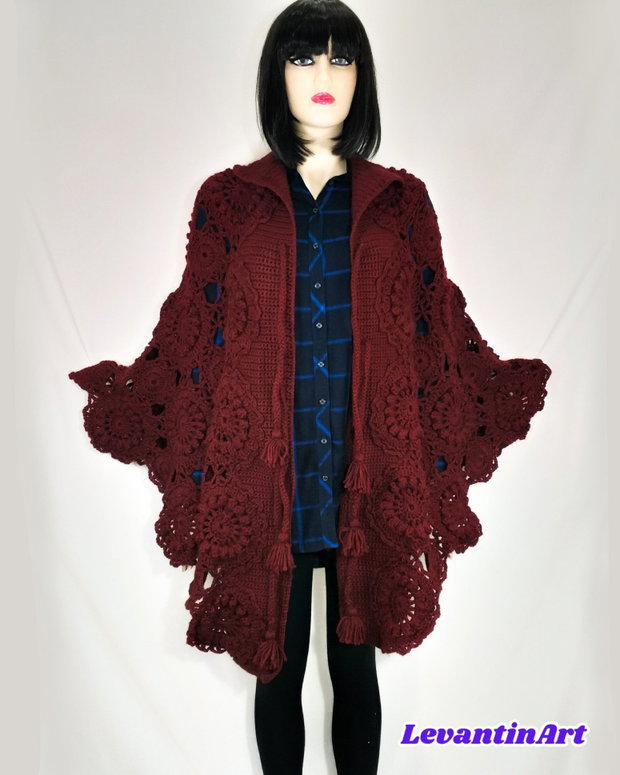 Pelerina bordo de dama, eleganta. Poncho crosetat descheiat. Cardigan triunghiular handmade