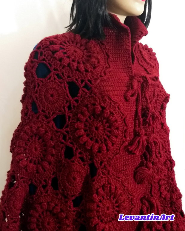 Pelerina bordo de dama, eleganta. Poncho crosetat descheiat. Cardigan triunghiular handmade