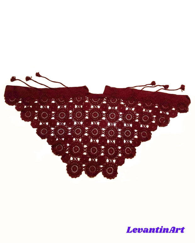 Pelerina bordo de dama, eleganta. Poncho crosetat descheiat. Cardigan triunghiular handmade