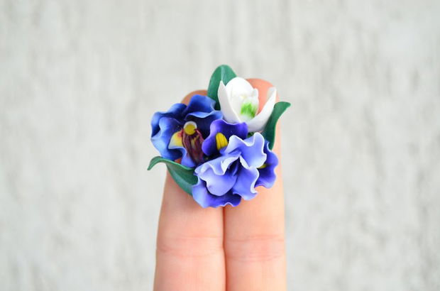 Flori de primavara- Brosa martisor
