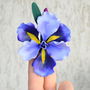 Iris mov- Brosa supradimensionata