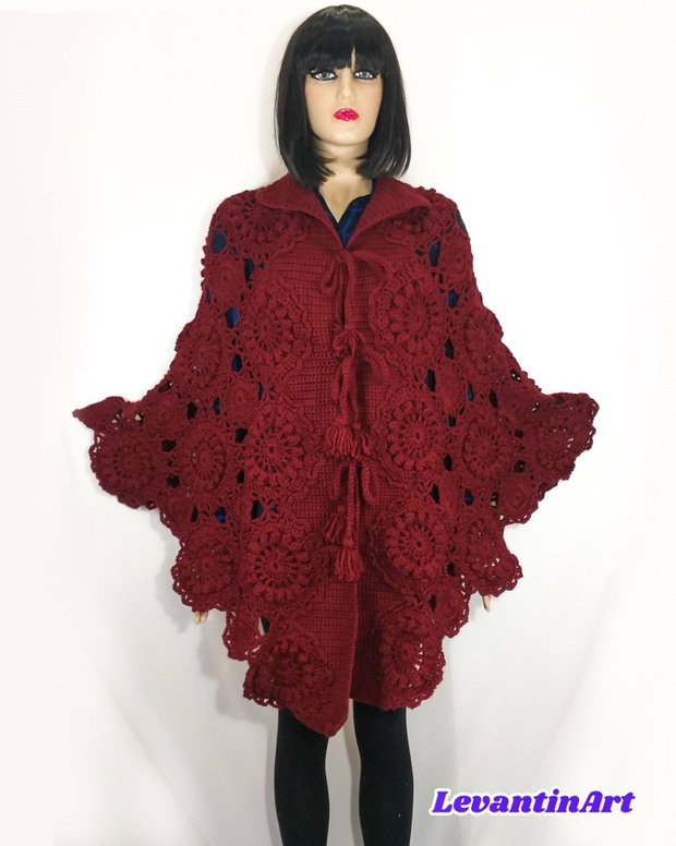 Pelerina bordo de dama, eleganta. Poncho crosetat descheiat. Cardigan triunghiular handmade