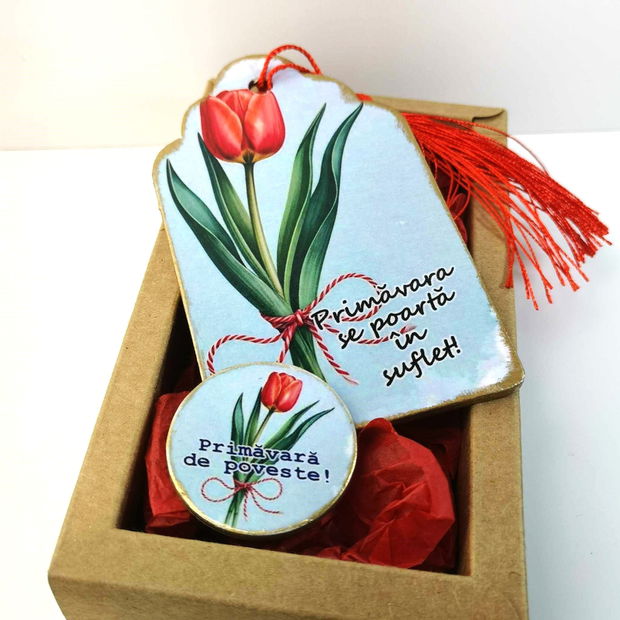 Set cadou profesoare, diriginta - semn de carte si martisor
