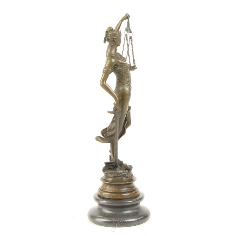 Justitia - statueta din bronz pe un soclu din marmura