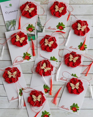 Martisor - floricele cu fluturas