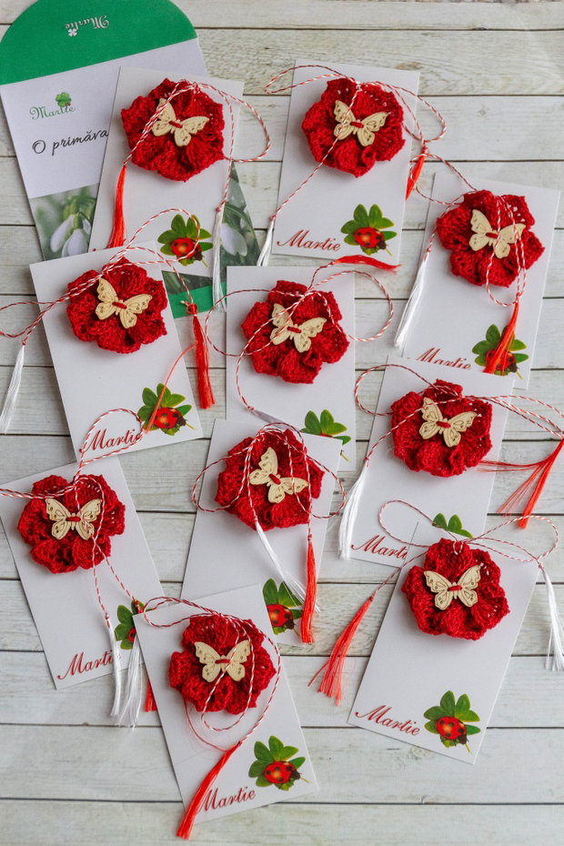 Martisor - floricele cu fluturas