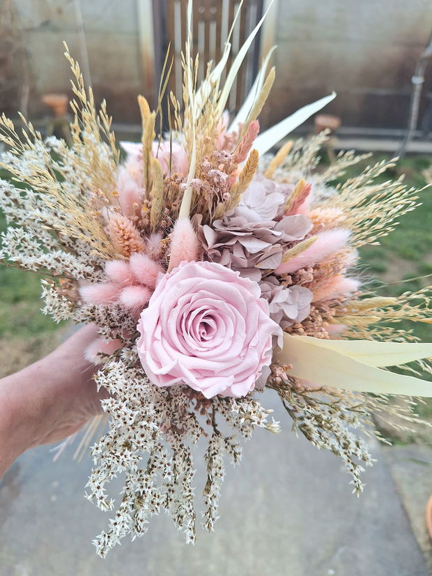 Buchet mireasa trandafiri roz