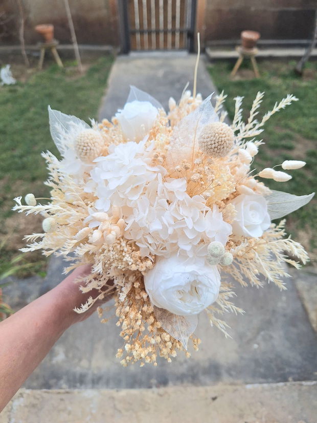 Buchet mireasa alb / Buchet mireasa bujori