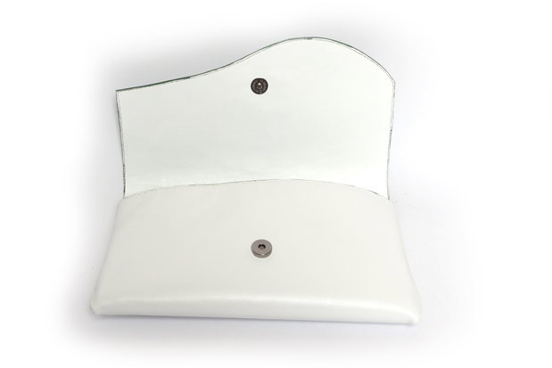 Plic din piele alba cu capac verde crud, pictat manual