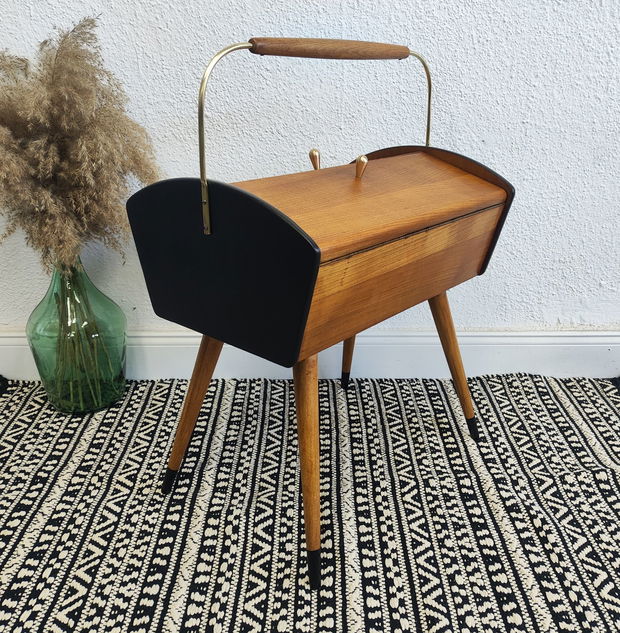 Cutie de Croitorie/Depozitare- Mid Century Modern