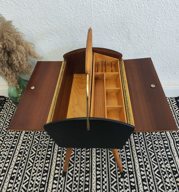 Cutie de Croitorie/Depozitare- Mid Century Modern