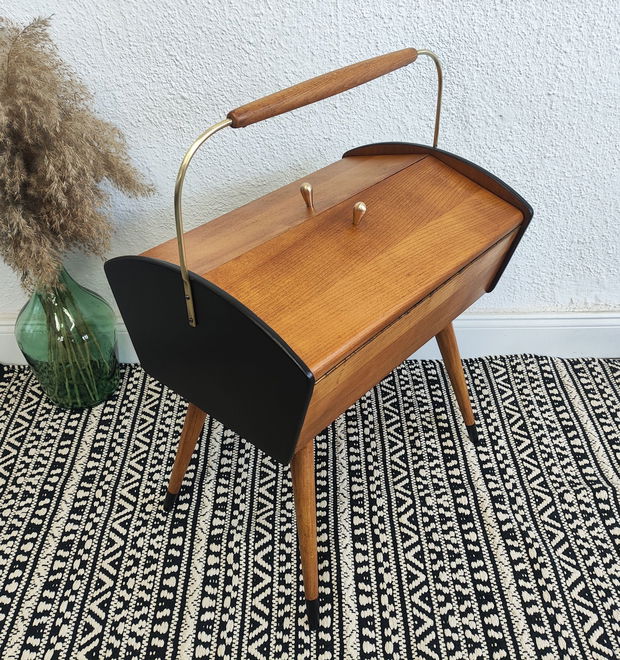 Cutie de Croitorie/Depozitare- Mid Century Modern