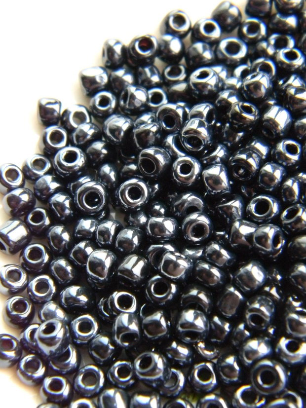 Margele nisip 4 mm (100 gr.)  (4-603)