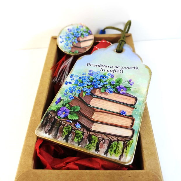 Set cadou personalziat profesoare, invatatoare - semn de carte si martisor