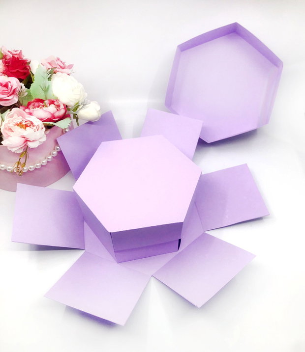 Cutie Foto exploziva hexagonala