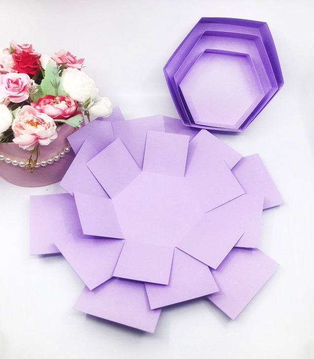 Cutie Foto exploziva hexagonala