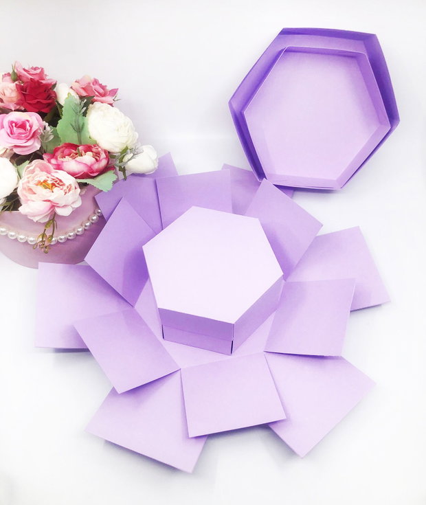 Cutie Foto exploziva hexagonala