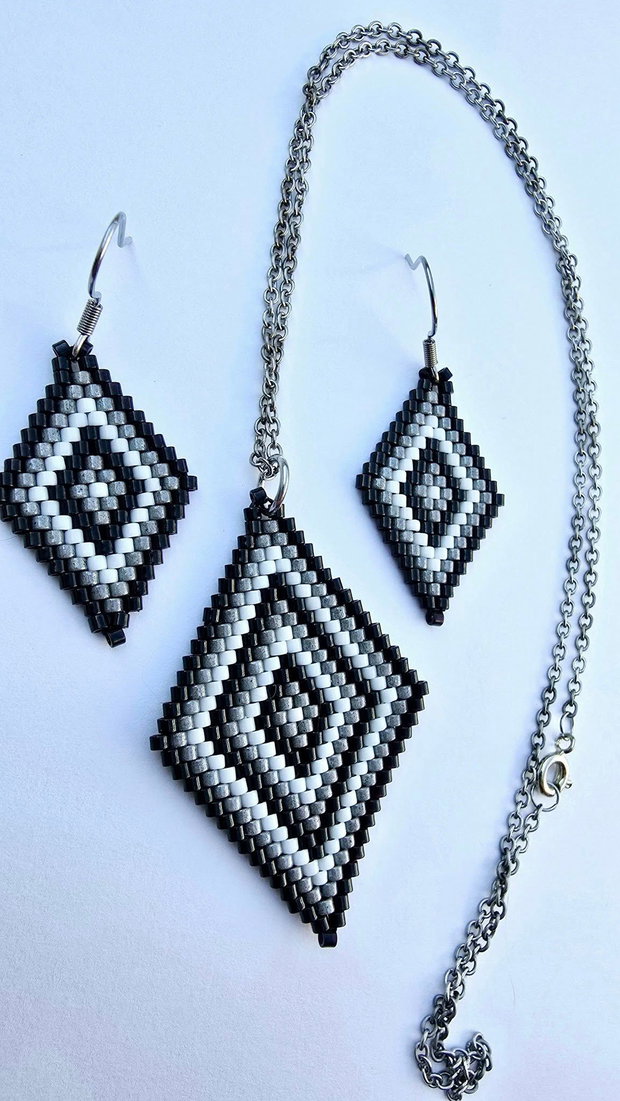 Set romb , alb negru gri