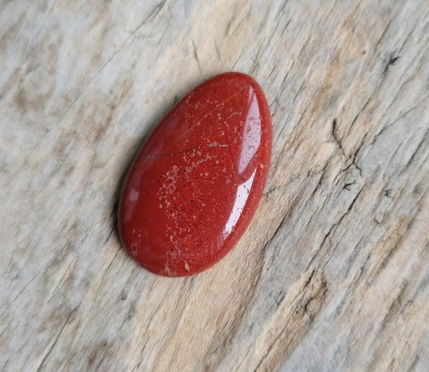 Cabochon jasp rosu, 32x19 mm