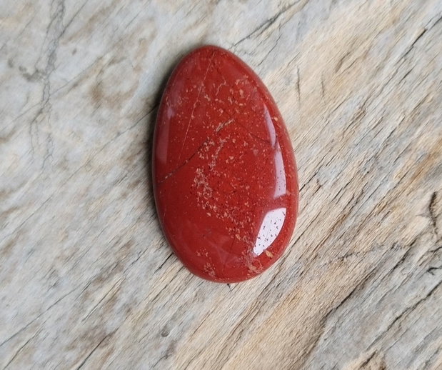 Cabochon jasp rosu, 32x19 mm