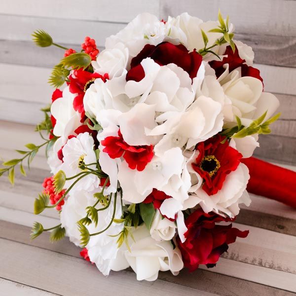 Buchet flori artificiale rosii si albe pentru mirese si nase