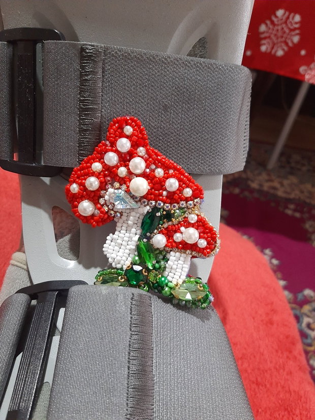 Ciupercuțe brosă mărțișor