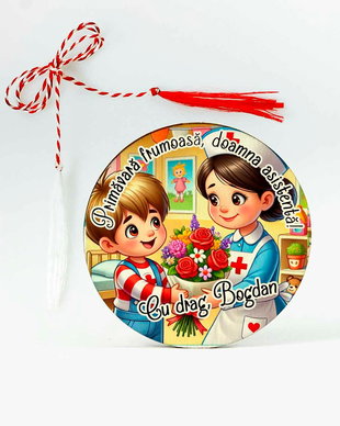 Martisor personalizat, asistenta medicala