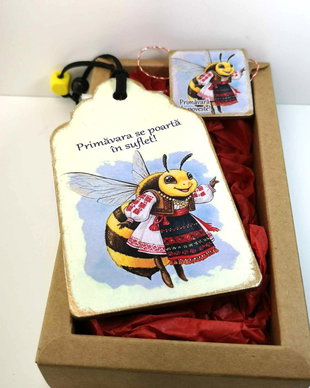 Set cadou semn de carte si martisor pentru educatoare/ invatatoare - tema albinute