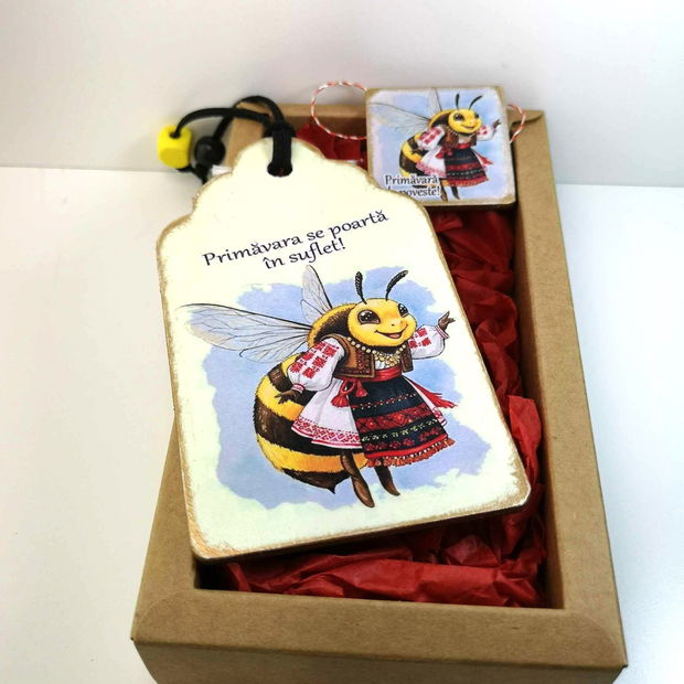 Set cadou semn de carte si martisor pentru educatoare/ invatatoare - tema albinute