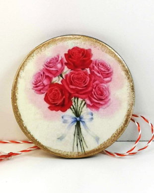 Martisor cu trandafiri