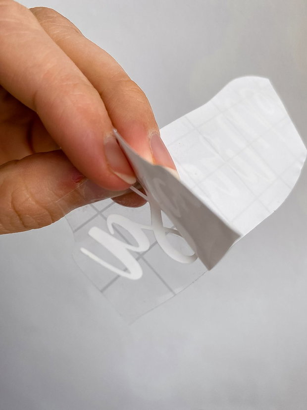 Personalizare pahare sampanie cu text, stickere vinil pentru pahare