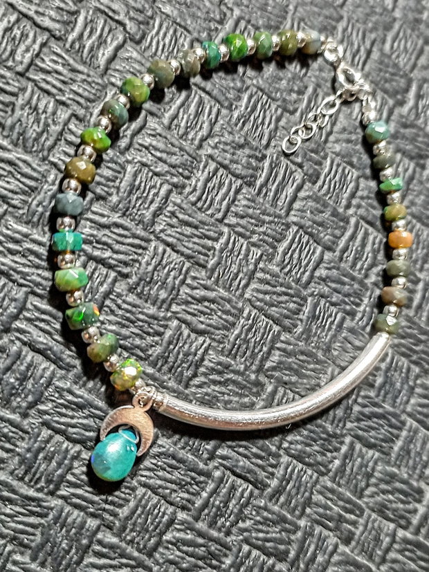 Bratara argint opal de foc etiopian verde charm argint semiluna asimetrica boho chic trendy - Transport gratuit